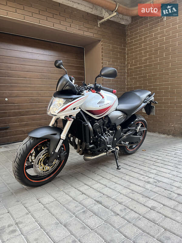 Спортбайк Honda CB 600F Hornet 2008 в Днепре фото 10 Спортбайк Honda CB 600F Hornet 2008 в Днепре