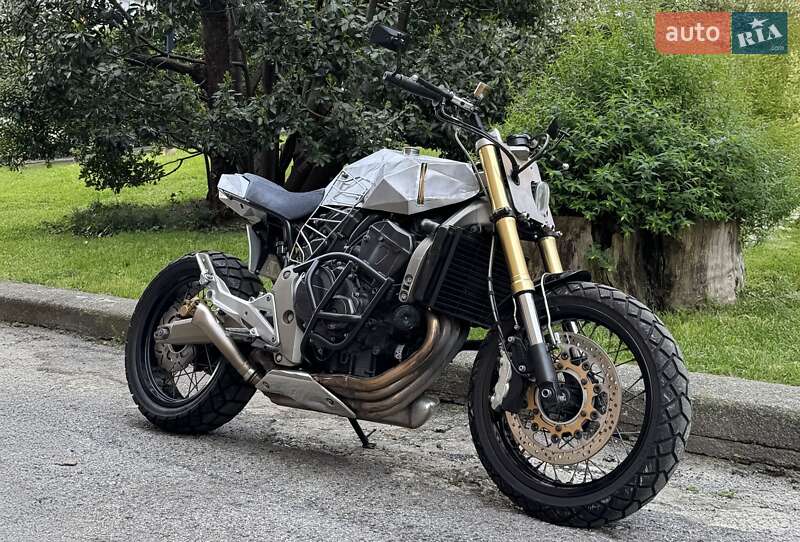 Мотоцикл Кастом Honda CB 600F Hornet 2011 в Черновцах