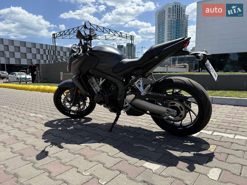 Мотоцикл Без обтікачів (Naked bike) Honda CB 650F 2014 в Одесі