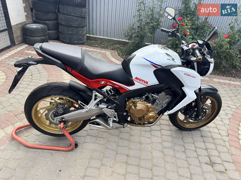 Мотоцикл Без обтекателей (Naked bike) Honda CB 650F 2015 в Хотине