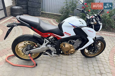 Мотоцикл Без обтекателей (Naked bike) Honda CB 650F 2015 в 