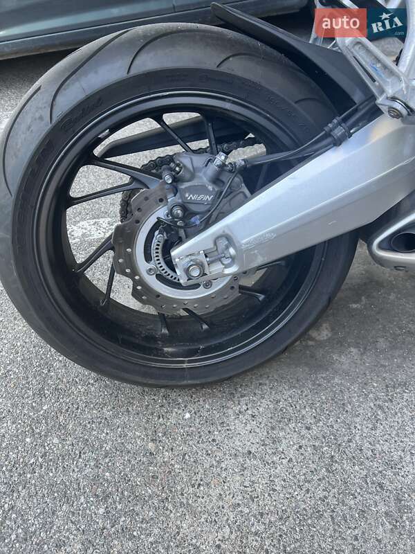 Мотоцикл Без обтекателей (Naked bike) Honda CB 650F 2015 в Киеве фото 22 Мотоцикл Без обтекателей (Naked bike) Honda CB 650F 2015 в Киеве
