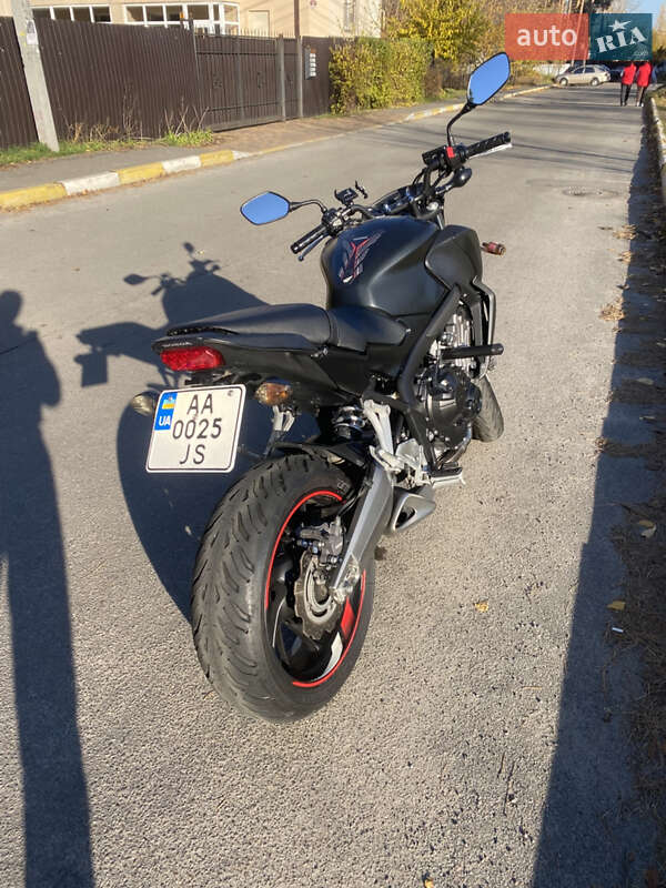 Мотоцикл Без обтікачів (Naked bike) Honda CB 650F 2015 в Києві фото 3 Мотоцикл Без обтікачів (Naked bike) Honda CB 650F 2015 в Києві