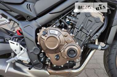 Мотоцикл Без обтекателей (Naked bike) Honda CB 650R 2023 в Киеве