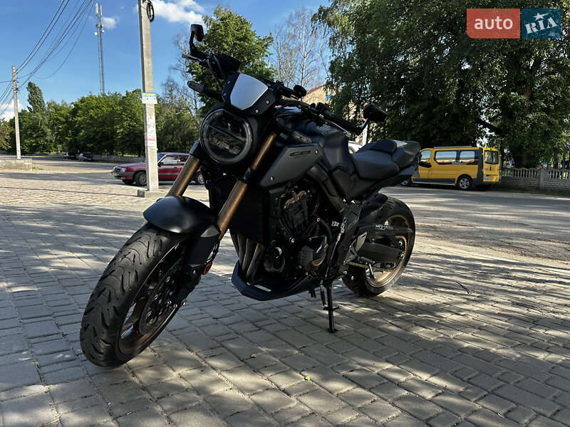Мотоцикл Без обтікачів (Naked bike) Honda CB 650R 2023 в Бершаді