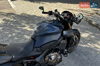 Мотоцикл Без обтекателей (Naked bike) Honda CB 650R 2023 в 