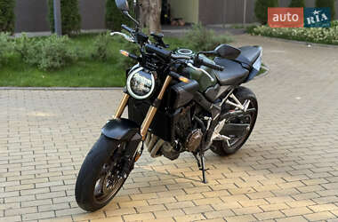 Мотоцикл Без обтекателей (Naked bike) Honda CB 650R 2024 в 