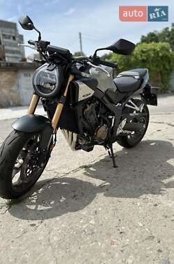 Мотоцикл Без обтекателей (Naked bike) Honda CB 650R 2024 в Киеве