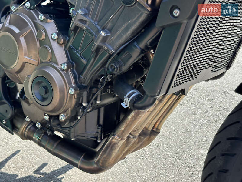 Мотоцикл Без обтекателей (Naked bike) Honda CB 650R 2020 в Киеве