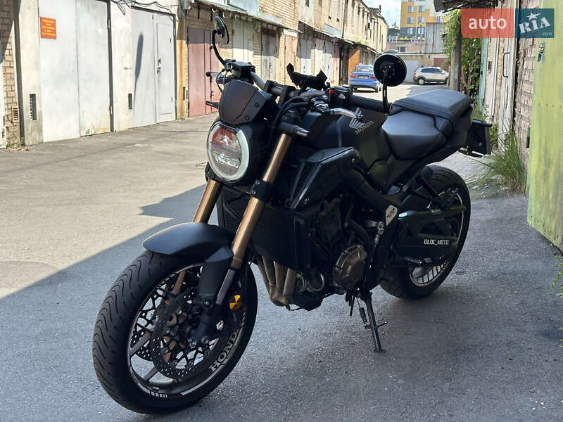 Мотоцикл Без обтекателей (Naked bike) Honda CB 650R 2020 в Киеве
