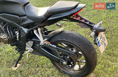 Мотоцикл Без обтекателей (Naked bike) Honda CB 650R 2024 в 