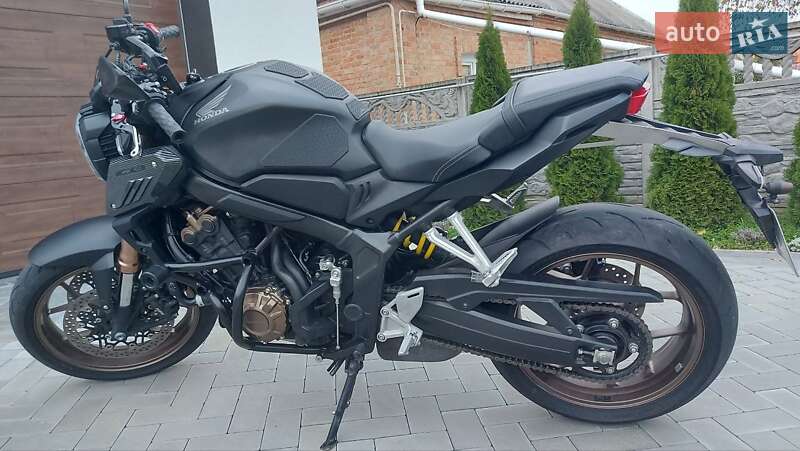 Мотоцикл Без обтекателей (Naked bike) Honda CB 650R 2021 в Виннице фото 14 Мотоцикл Без обтекателей (Naked bike) Honda CB 650R 2021 в Виннице
