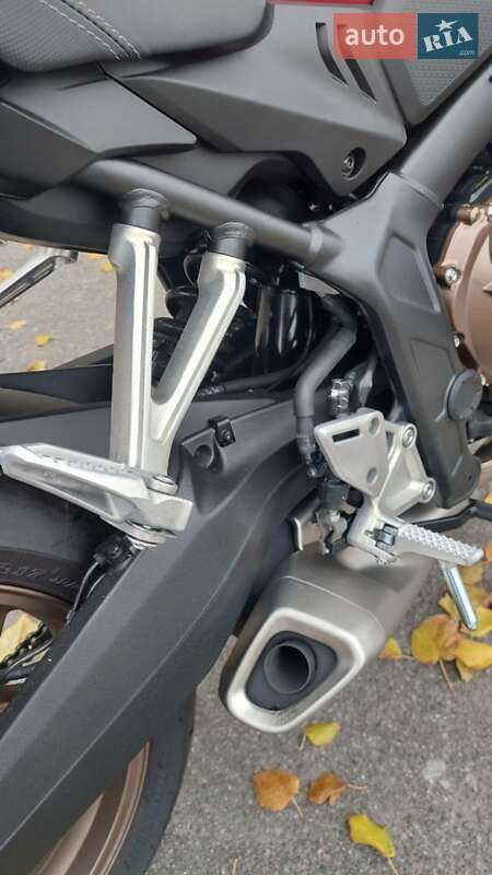 Мотоцикл Без обтікачів (Naked bike) Honda CB 650R 2025 в Вінниці фото 8 Мотоцикл Без обтікачів (Naked bike) Honda CB 650R 2025 в Вінниці