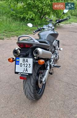 Мотоцикл Без обтекателей (Naked bike) Honda CB 900F Hornet 2003 в 