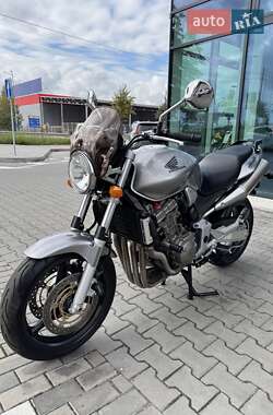 Мотоцикл Без обтекателей (Naked bike) Honda CB 900F Hornet 2002 в 