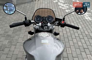 Мотоцикл Без обтекателей (Naked bike) Honda CB 900F Hornet 2002 в 