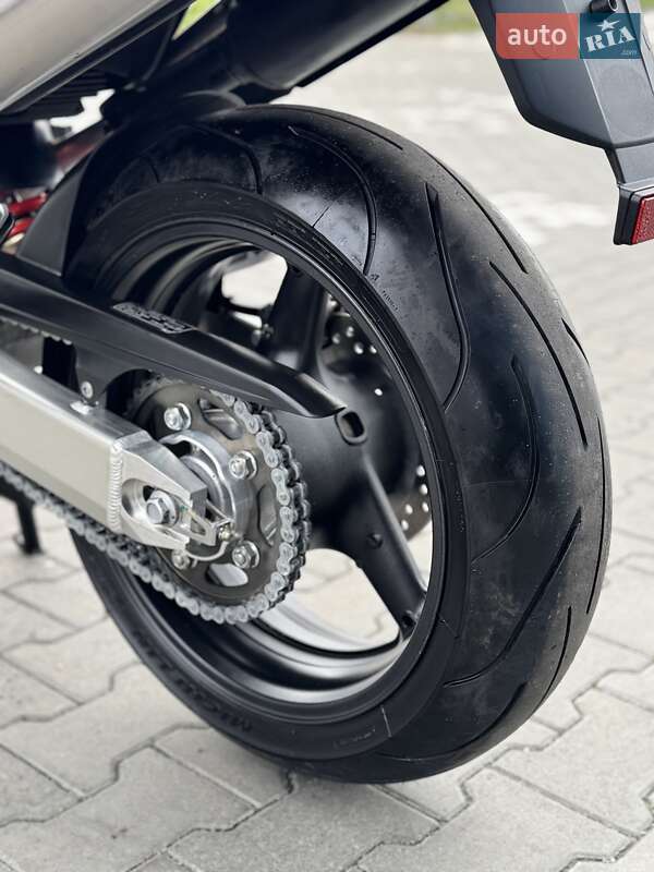 Мотоцикл Без обтекателей (Naked bike) Honda CB 900F Hornet 2002 в Ровно фото 17 Мотоцикл Без обтекателей (Naked bike) Honda CB 900F Hornet 2002 в Ровно