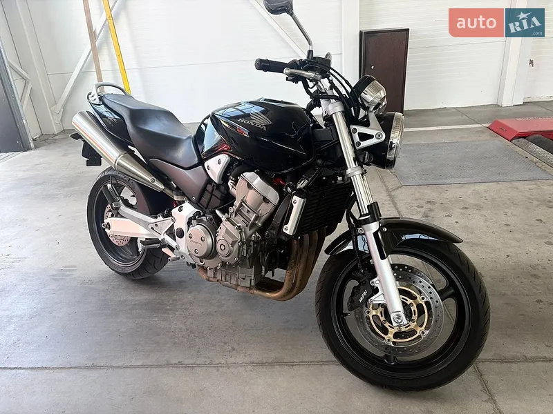 Honda CB 900F Hornet 2004