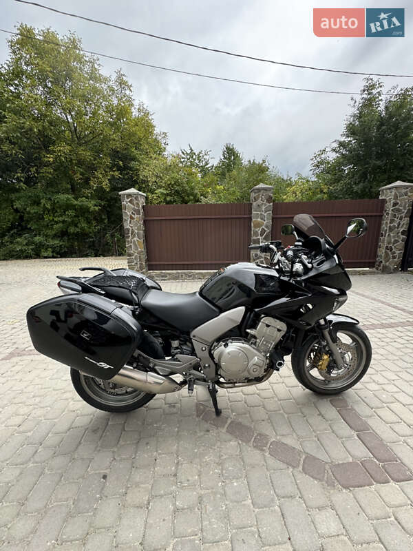 Мотоцикл Спорт-туризм Honda CBF 1000 2006 в 