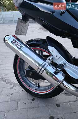 Мотоцикл Без обтекателей (Naked bike) Honda CBF 500 2004 в 