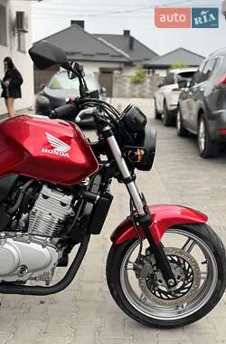 Мотоцикл Без обтекателей (Naked bike) Honda CBF 500 2005 в 