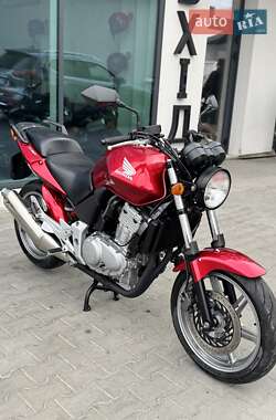 Мотоцикл Без обтекателей (Naked bike) Honda CBF 500 2005 в 