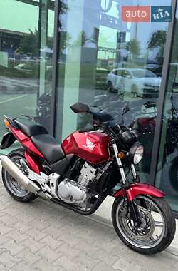 Мотоцикл Без обтекателей (Naked bike) Honda CBF 500 2005 в 