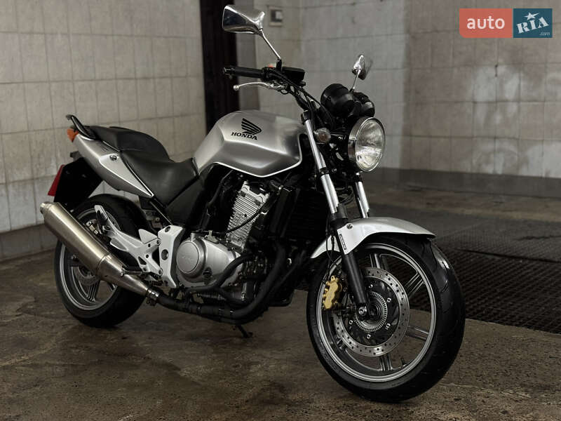 Мотоцикл Без обтекателей (Naked bike) Honda CBF 500 2004 в Ровно