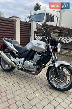 Мотоцикл Без обтекателей (Naked bike) Honda CBF 500 2004 в Бродах