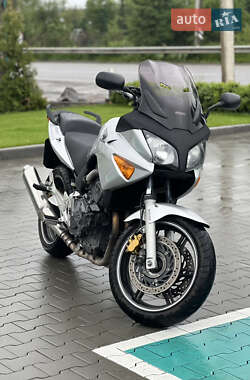 Мотоцикл Классік Honda CBF 600 2005 в 