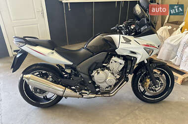 Мотоцикл Спорт-туризм Honda CBF 600 2011 в 