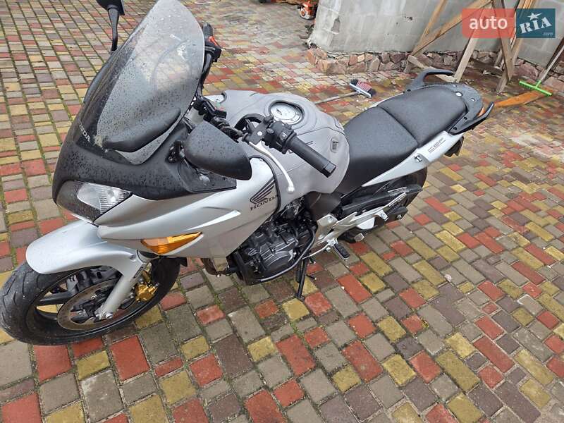 Мотоцикл Спорт-туризм Honda CBF 600N 2004 в Овручі фото 2 Мотоцикл Спорт-туризм Honda CBF 600N 2004 в Овручі