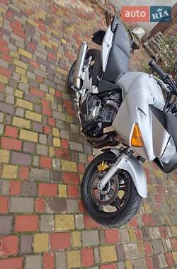 Мотоцикл Спорт-туризм Honda CBF 600N 2004 в  фото 7 Мотоцикл Спорт-туризм Honda CBF 600N 2004 в