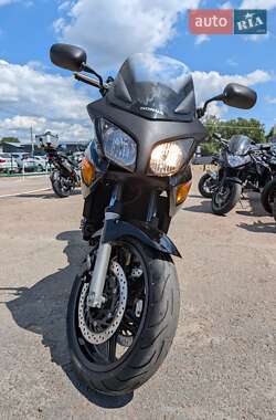 Мотоцикл Без обтекателей (Naked bike) Honda CBF 600S 2005 в 
