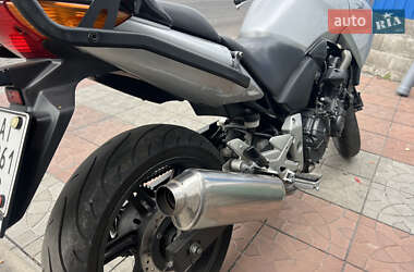 Мотоцикл Спорт-туризм Honda CBF 600S 2004 в 