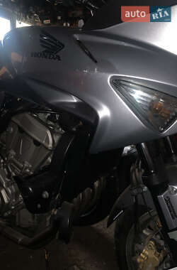 Мотоцикл Спорт-туризм Honda CBF 600SA 2008 в 