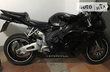 Спортбайк Honda CBR 1000F 2004 в Киеве