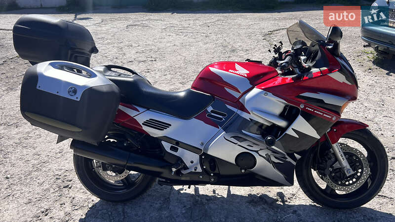 Мотоцикл Спорт-туризм Honda CBR 1000F 1998 в Дніпрі