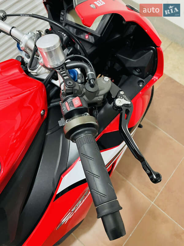 Спортбайк Honda CBR 1000RR 2012 в Києві