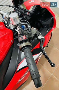 Спортбайк Honda CBR 1000RR 2012 в 