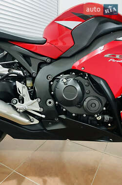 Спортбайк Honda CBR 1000RR 2012 в 