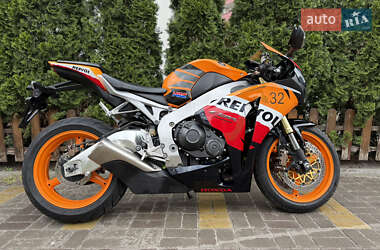 Спортбайк Honda CBR 1000RR 2009 в Киеве