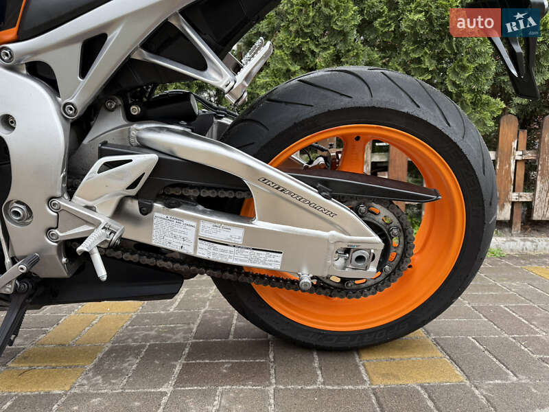 Спортбайк Honda CBR 1000RR 2009 в Киеве фото 7 Спортбайк Honda CBR 1000RR 2009 в Киеве