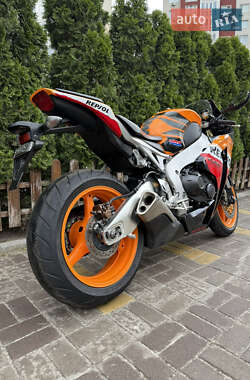 Спортбайк Honda CBR 1000RR 2009 в 
