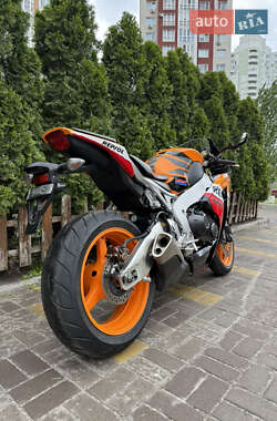 Спортбайк Honda CBR 1000RR 2009 в 