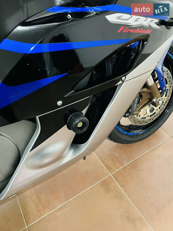 Спортбайк Honda CBR 1000RR 2007 в Киеве
