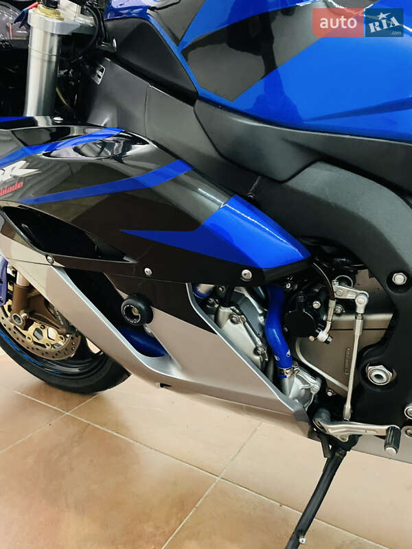 Спортбайк Honda CBR 1000RR 2007 в Киеве