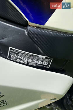 Спортбайк Honda CBR 1000RR 2006 в 