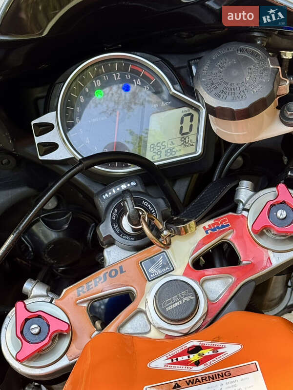 Спортбайк Honda CBR 1000RR 2008 в Новомосковську