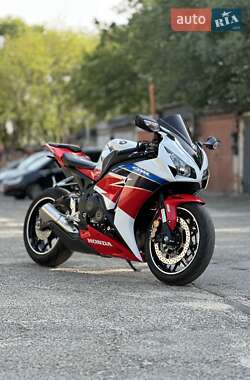 Спортбайк Honda CBR 1000RR 2016 в Запоріжжі